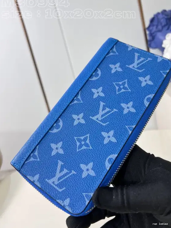Cheap LOUIS VUITTON ZIPPY WALLET-10*20*2 cm 0514
